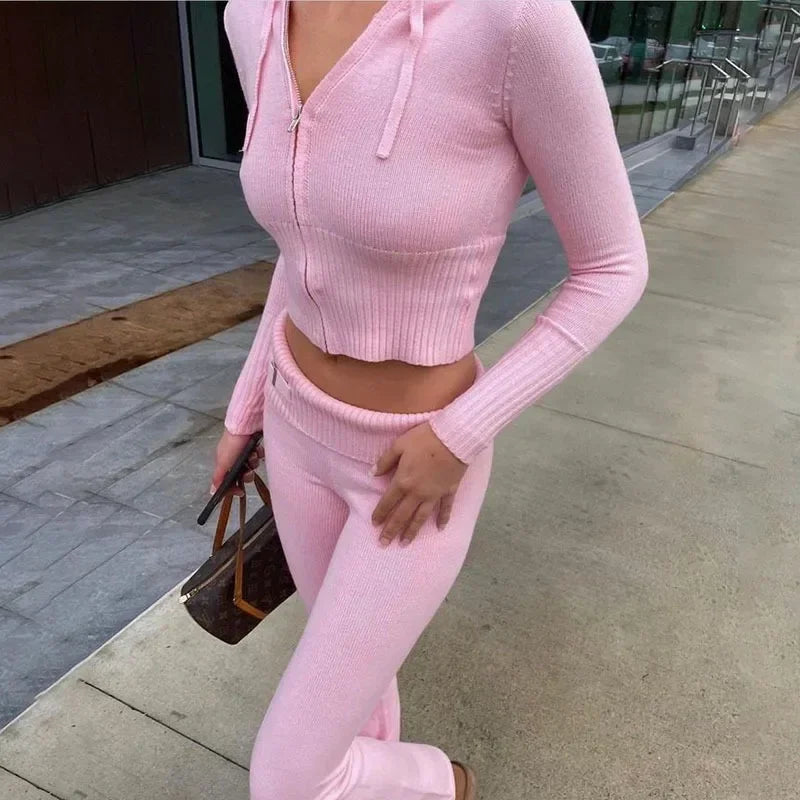 Wolkenweiche Zip-Hoodie & Hüfttiefe Hosen-Set